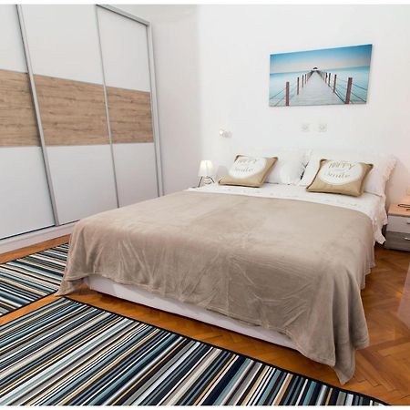 Large Apartment Between Split And Trogir Kaštela 外观 照片