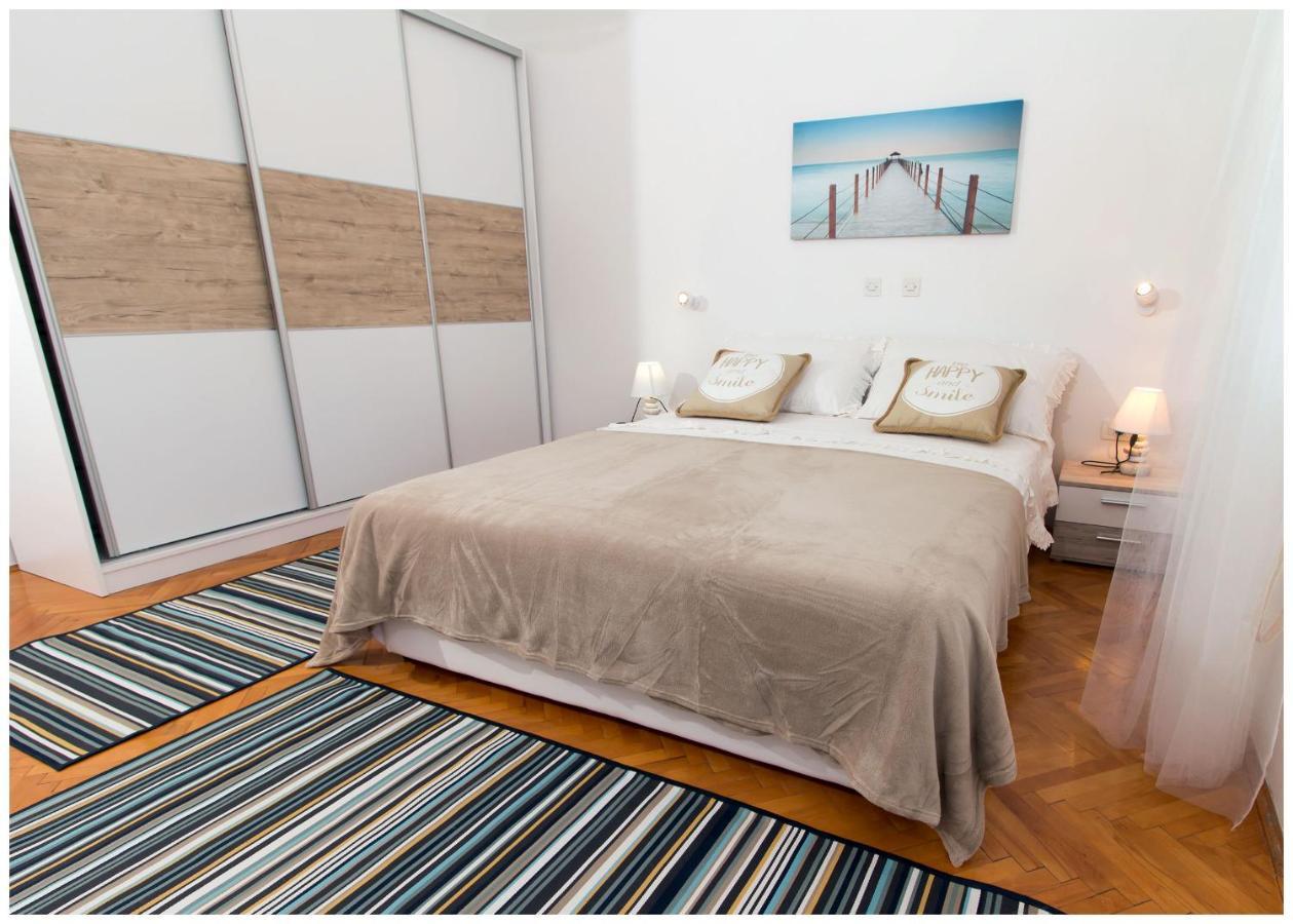 Large Apartment Between Split And Trogir Kaštela 外观 照片