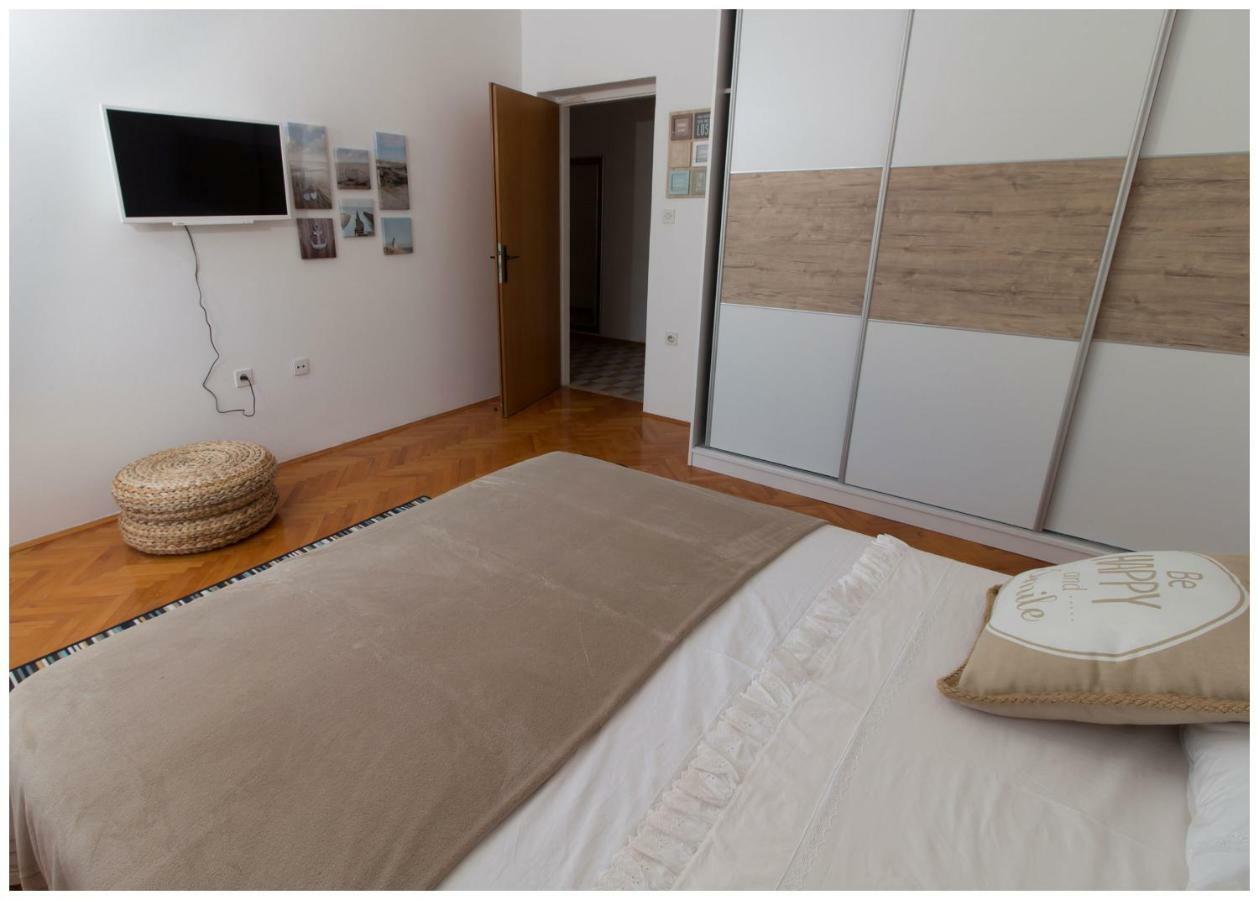Large Apartment Between Split And Trogir Kaštela 外观 照片
