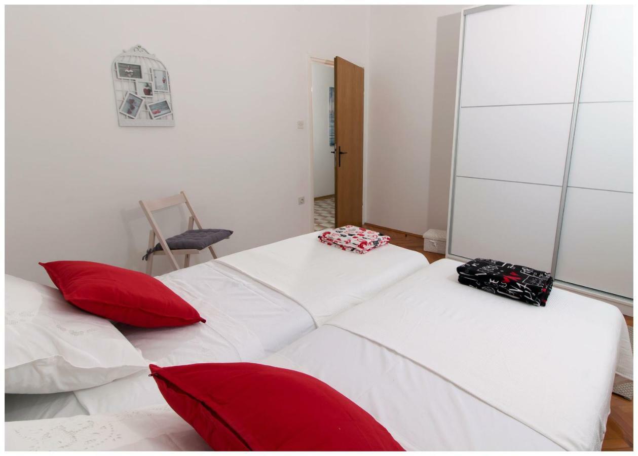 Large Apartment Between Split And Trogir Kaštela 外观 照片